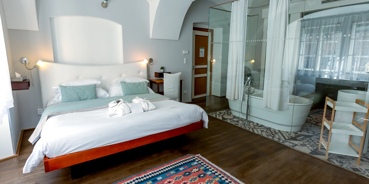 Romantic design deluxe room